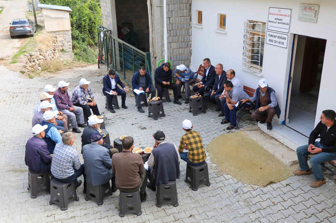 Başkan Kavuş’tan 7 mahalleye çıkarma! Konyalıların taleplerini yerinde dinledi 15